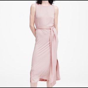 Like new Banana Republic midi dress